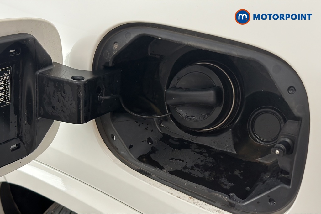 Mercedes-Benz GLA Amg Line Automatic Petrol SUV - Stock Number (1679093) - 41st supplementary image