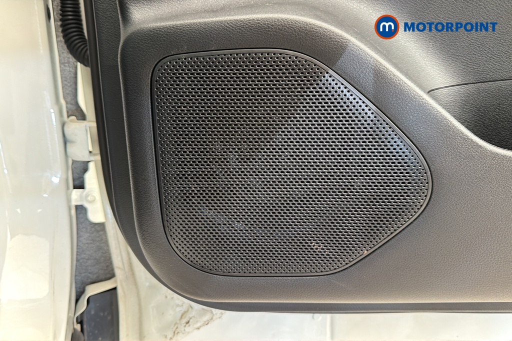Nissan Qashqai N-Connecta Automatic Petrol SUV - Stock Number (1679115) - 21st supplementary image