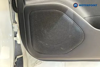 Nissan Qashqai N-Connecta Automatic Petrol SUV - Stock Number (1679115) - 21st supplementary image