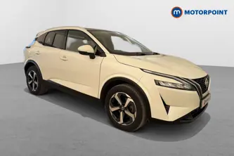 Nissan Qashqai N-Connecta Automatic Petrol SUV - Stock Number (1679115) - Drivers side front corner