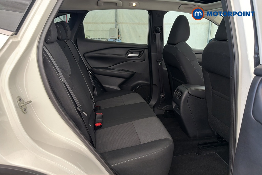 Nissan Qashqai N-Connecta Automatic Petrol SUV - Stock Number (1679115) - 25th supplementary image