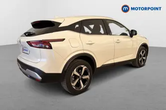 Nissan Qashqai N-Connecta Automatic Petrol SUV - Stock Number (1679115) - Passenger side rear corner