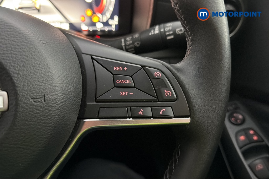 Nissan Juke N-Connecta Automatic Petrol-Electric Hybrid SUV - Stock Number (1662785) - 3rd supplementary image