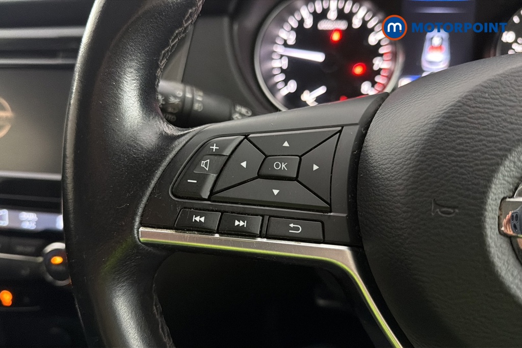 Nissan Qashqai Acenta Premium Automatic Petrol SUV - Stock Number (1664958) - 4th supplementary image