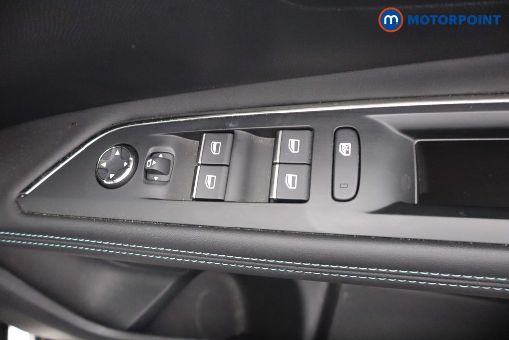 Peugeot 3008 Allure Premium-Plus Automatic Petrol SUV - Stock Number (1671345) - 9th supplementary image