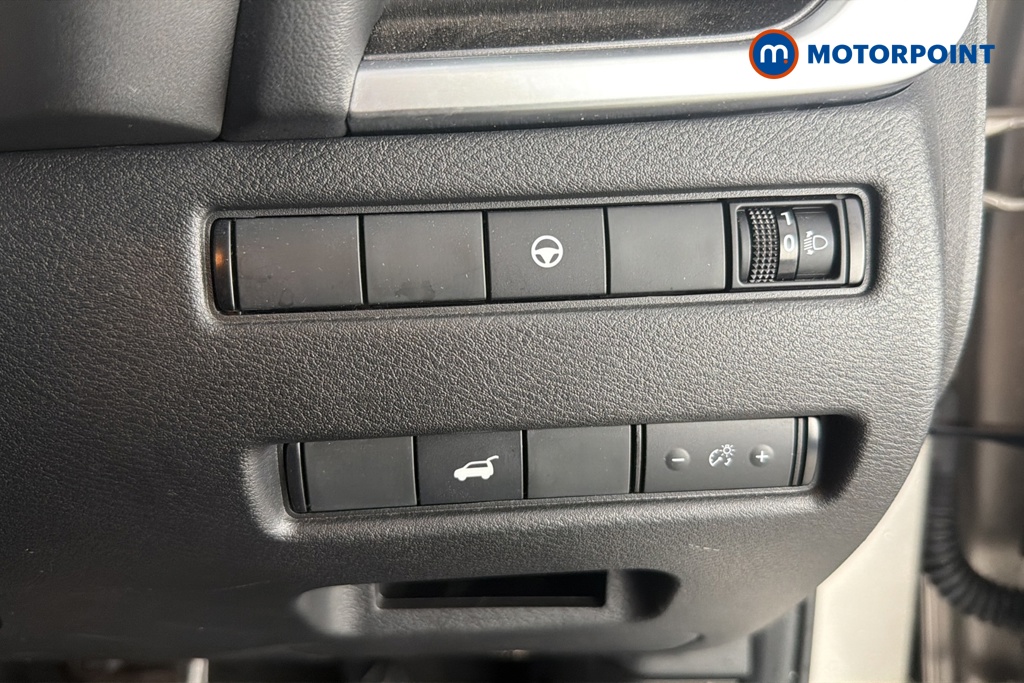 Nissan X-Trail N-Connecta Automatic Petrol-Electric Hybrid SUV - Stock Number (1671978) - 11th supplementary image