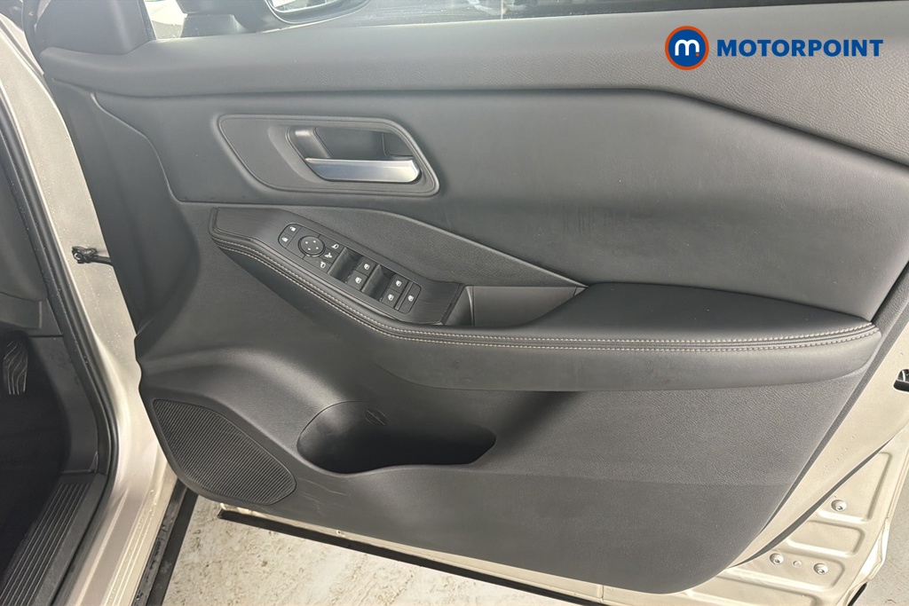 Nissan X-Trail N-Connecta Automatic Petrol-Electric Hybrid SUV - Stock Number (1671978) - 18th supplementary image