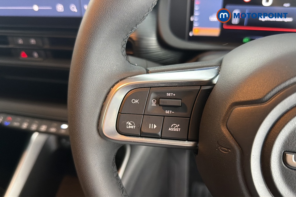 Jeep Avenger Altitude Manual Petrol SUV - Stock Number (1672035) - 4th supplementary image