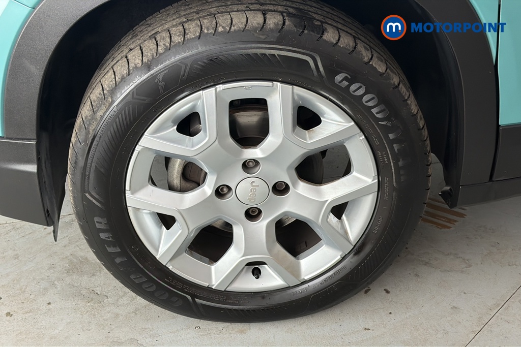 Jeep Avenger Altitude Manual Petrol SUV - Stock Number (1672035) - 44th supplementary image