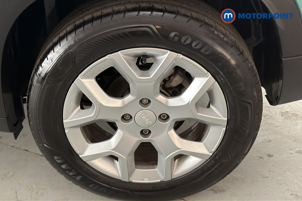 Jeep Avenger Altitude Manual Petrol SUV - Stock Number (1672035) - 45th supplementary image