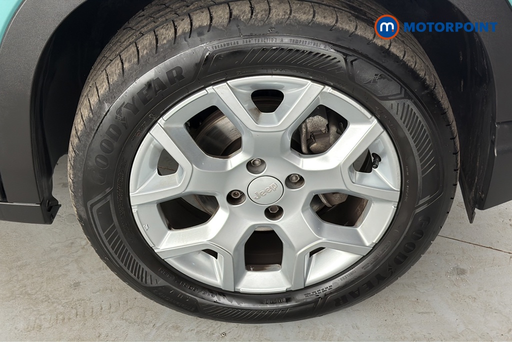 Jeep Avenger Altitude Manual Petrol SUV - Stock Number (1672035) - 47th supplementary image