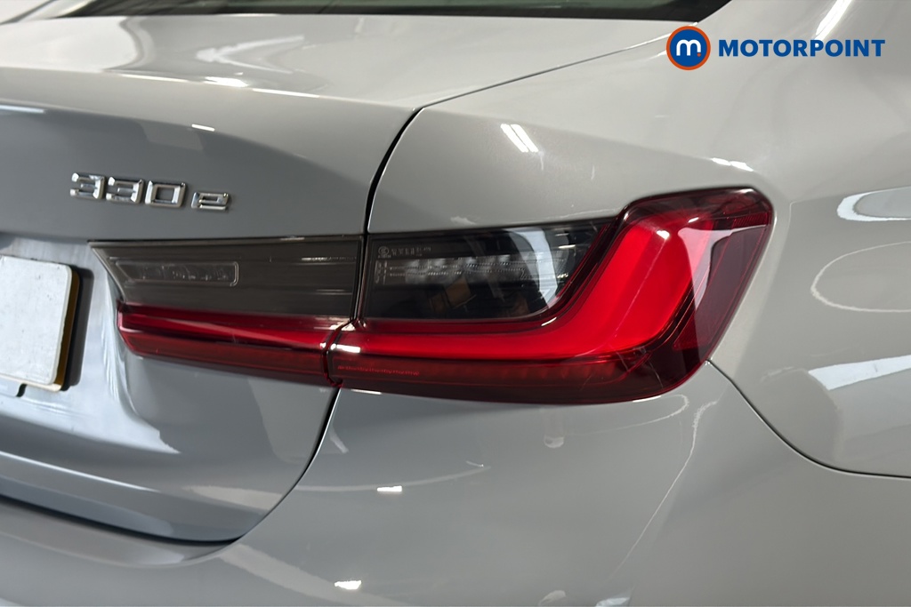 BMW 3 Series M Sport Automatic Petrol Plug-In Hybrid Saloon - Stock Number (1672439) - 36th supplementary image