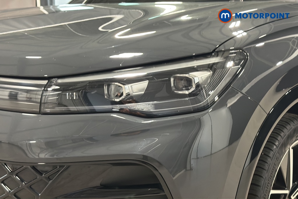 Volkswagen Tiguan R-Line Automatic Petrol SUV - Stock Number (1674565) - 42nd supplementary image