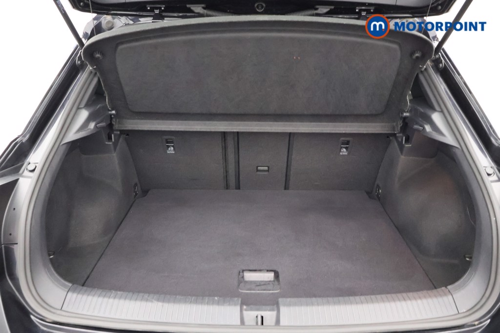 Volkswagen T-Roc R-Line Manual Petrol SUV - Stock Number (1674745) - 22nd supplementary image