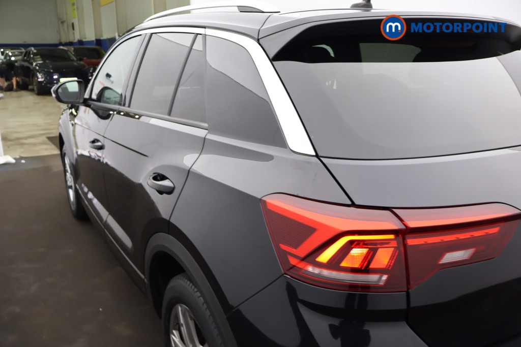 Volkswagen T-Roc R-Line Manual Petrol SUV - Stock Number (1674745) - 24th supplementary image