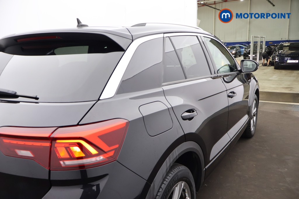 Volkswagen T-Roc R-Line Manual Petrol SUV - Stock Number (1674745) - 26th supplementary image