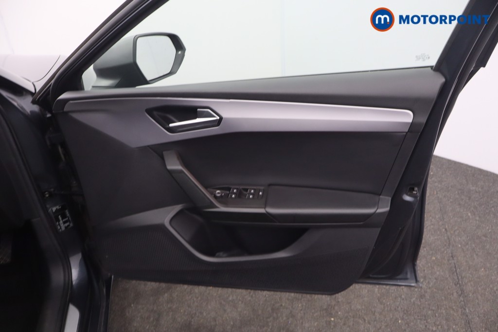 Seat Leon FR Manual Petrol Hatchback - Stock Number (1674759) - 8th supplementary image