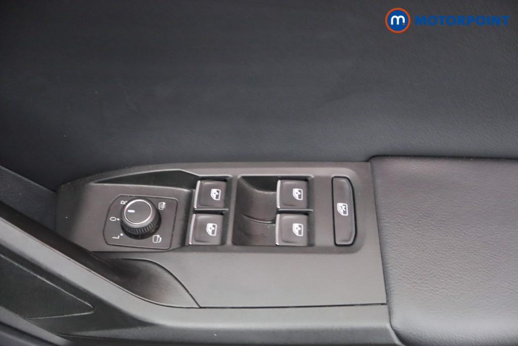 Seat Leon FR Manual Petrol Hatchback - Stock Number (1674759) - 9th supplementary image