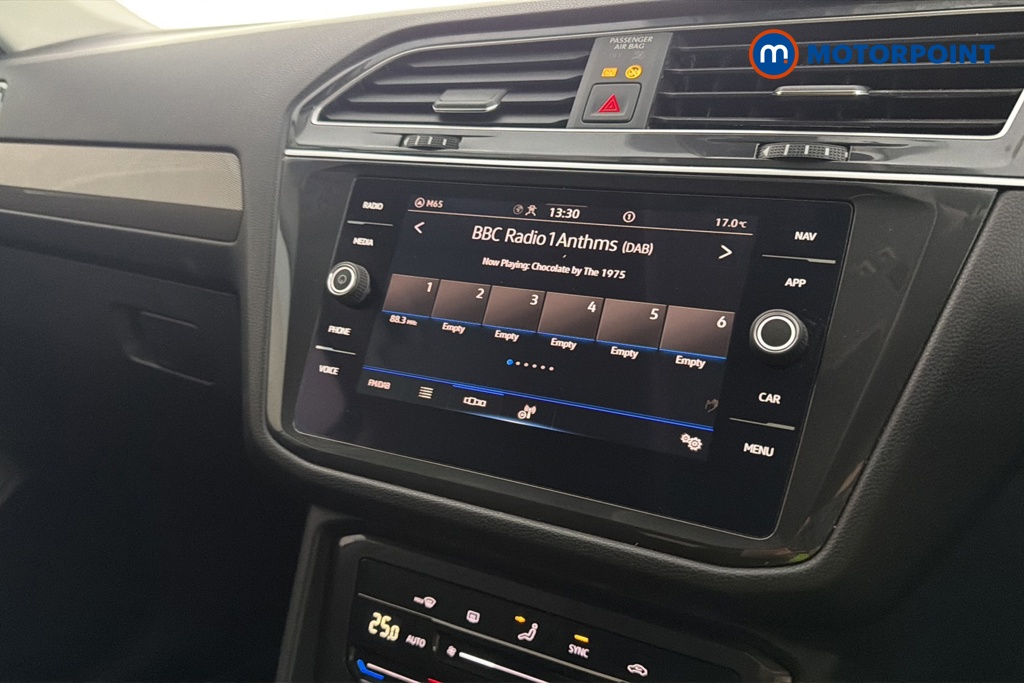 Volkswagen Tiguan Allspace Life Automatic Petrol SUV - Stock Number (1675755) - 8th supplementary image