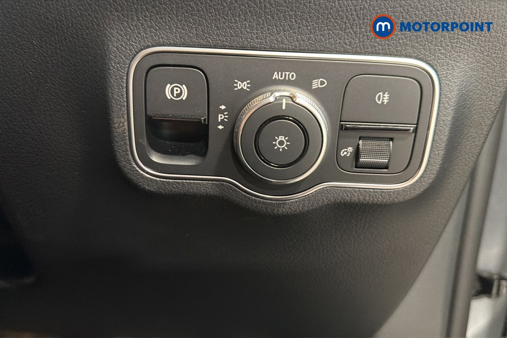 Mercedes-Benz GLA Amg Line Automatic Petrol SUV - Stock Number (1676366) - 11th supplementary image