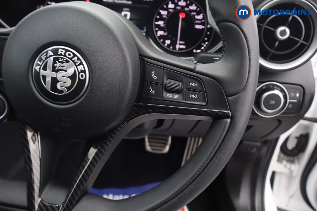 Alfa Romeo Giulia Veloce Automatic Petrol Saloon - Stock Number (1677587) - 4th supplementary image