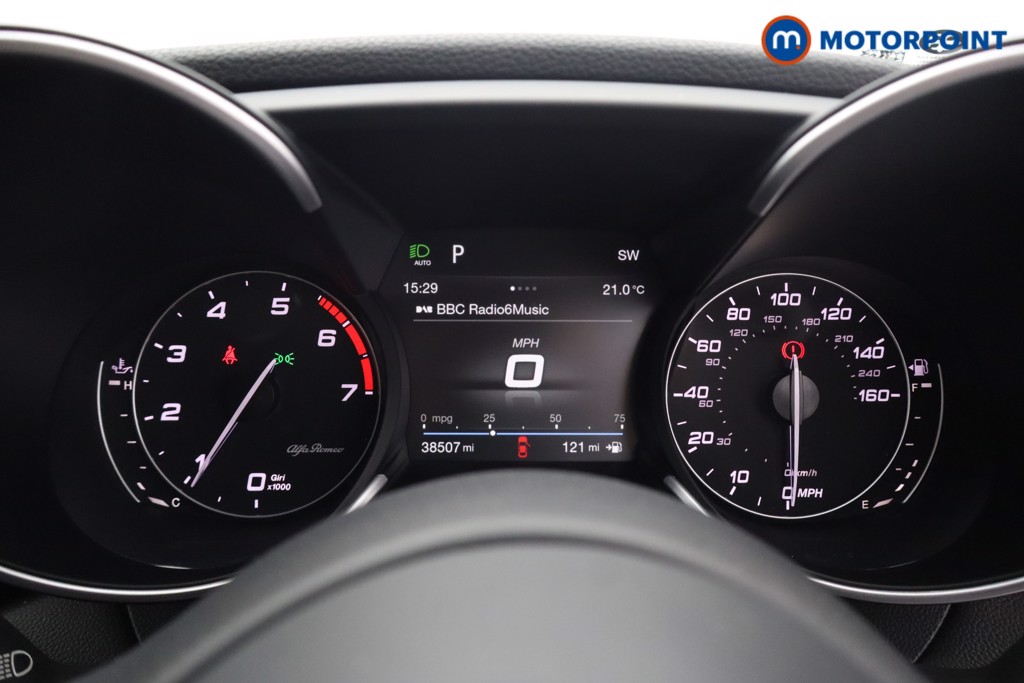 Alfa Romeo Giulia Veloce Automatic Petrol Saloon - Stock Number (1677587) - 6th supplementary image