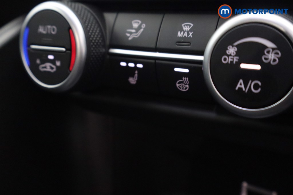 Alfa Romeo Giulia Veloce Automatic Petrol Saloon - Stock Number (1677587) - 21st supplementary image