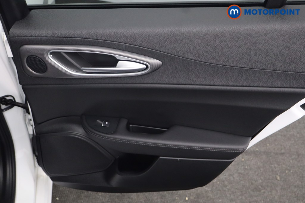 Alfa Romeo Giulia Veloce Automatic Petrol Saloon - Stock Number (1677587) - 32nd supplementary image