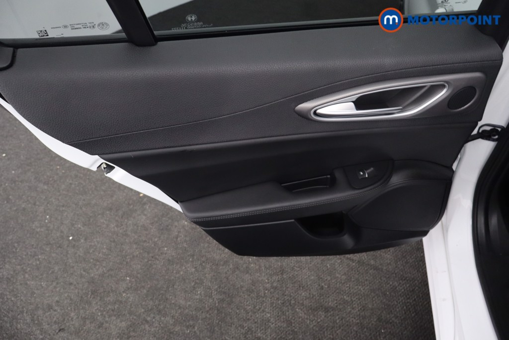 Alfa Romeo Giulia Veloce Automatic Petrol Saloon - Stock Number (1677587) - 33rd supplementary image