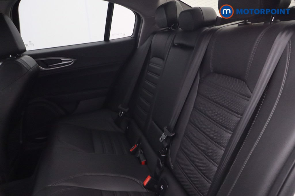 Alfa Romeo Giulia Veloce Automatic Petrol Saloon - Stock Number (1677587) - 34th supplementary image
