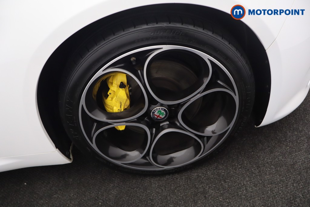 Alfa Romeo Giulia Veloce Automatic Petrol Saloon - Stock Number (1677587) - 39th supplementary image