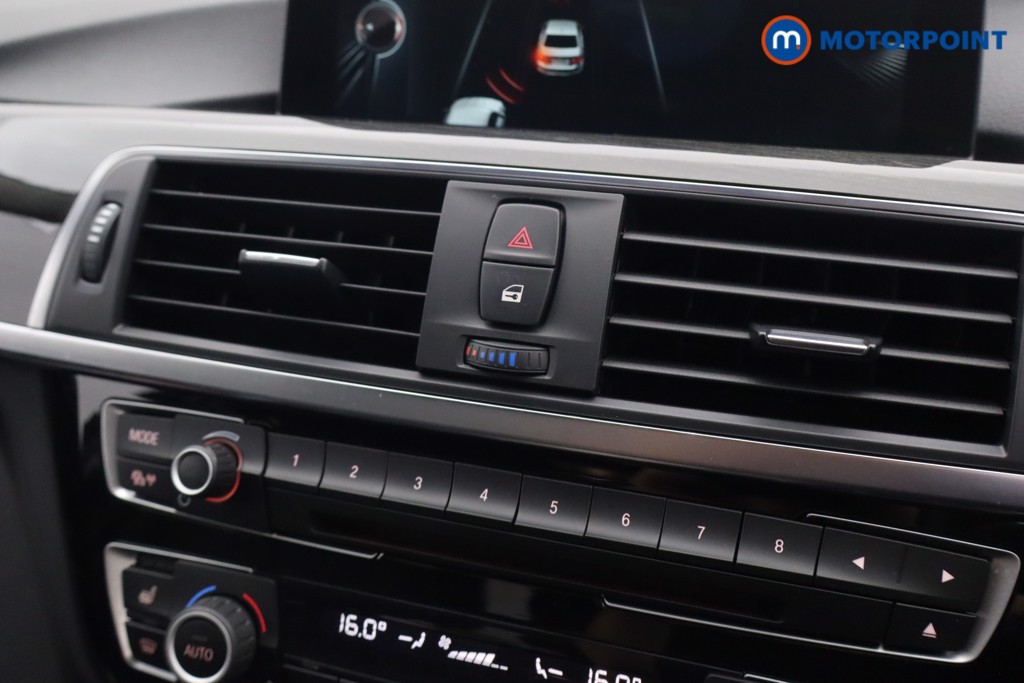 BMW 3 Series Luxury Automatic Petrol Saloon - Stock Number (1677623) - 11th supplementary image