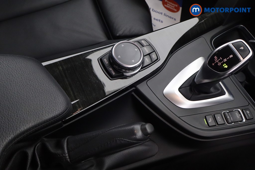 BMW 3 Series Luxury Automatic Petrol Saloon - Stock Number (1677623) - 15th supplementary image