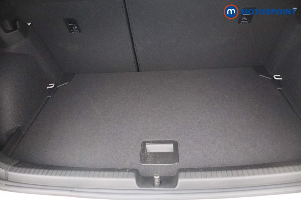Volkswagen Polo Life Automatic Petrol Hatchback - Stock Number (1677692) - 4th supplementary image