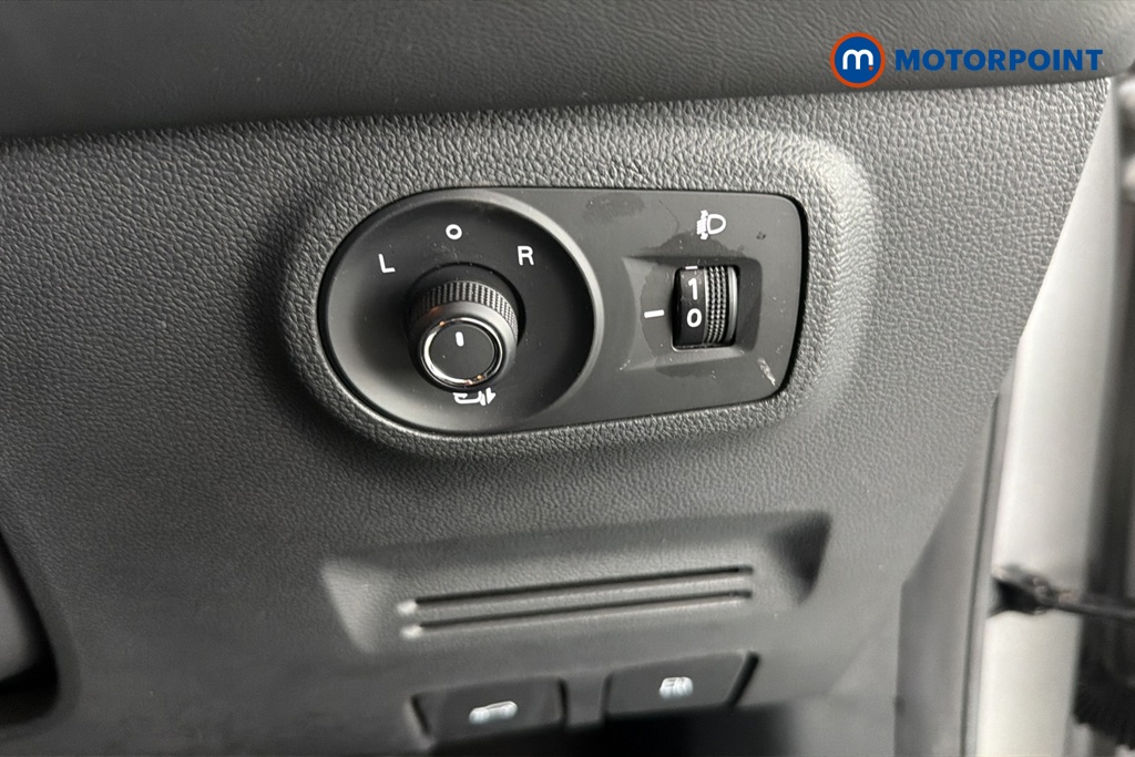 Mg Motor Uk ZS Exclusive Manual Petrol SUV - Stock Number (1677711) - 11th supplementary image