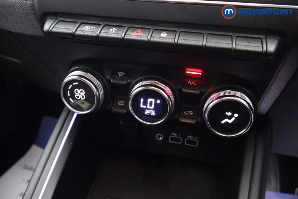 Renault Clio Techno Manual Petrol Hatchback - Stock Number (1677933) - 12th supplementary image