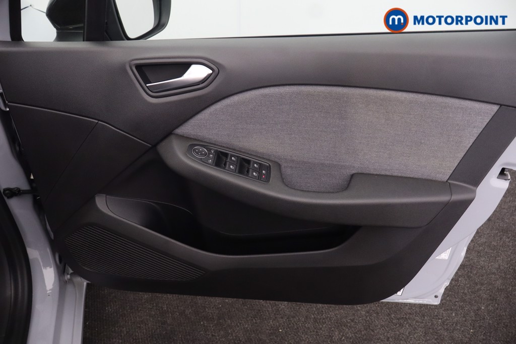 Renault Clio Techno Manual Petrol Hatchback - Stock Number (1677933) - 25th supplementary image