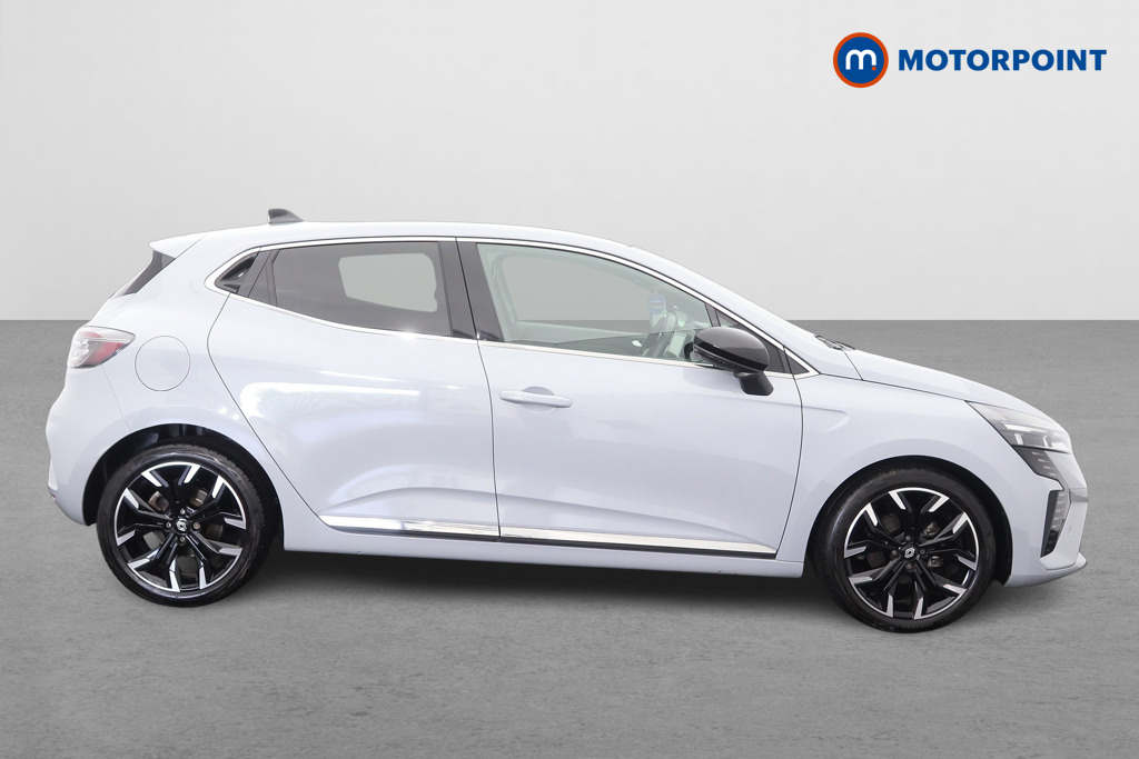 Renault Clio Techno Manual Petrol Hatchback - Stock Number (1677933) - Drivers side