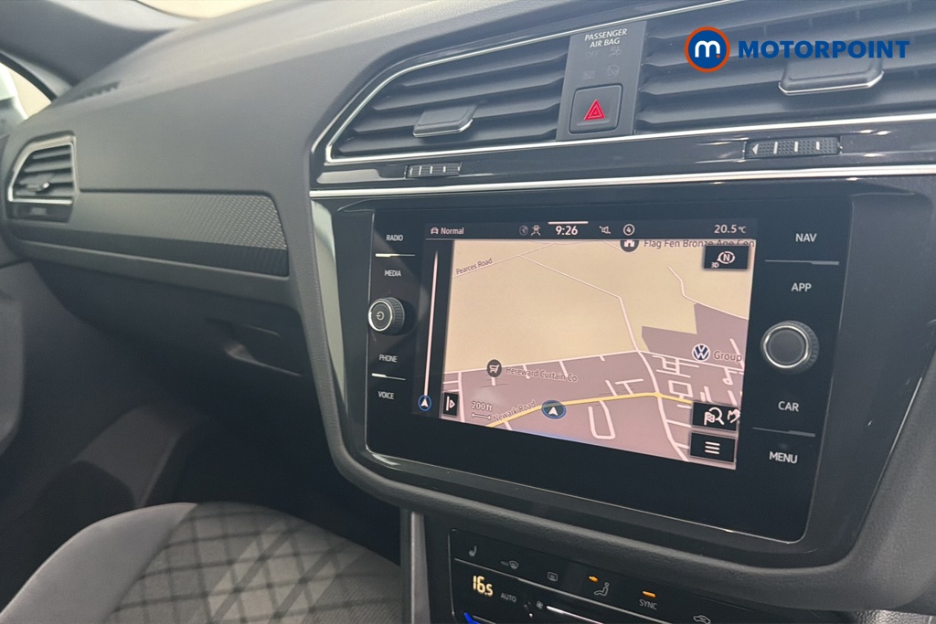 Volkswagen Tiguan R-Line Automatic Petrol SUV - Stock Number (1678028) - 9th supplementary image
