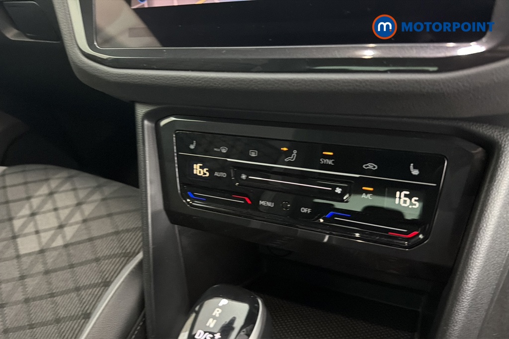 Volkswagen Tiguan R-Line Automatic Petrol SUV - Stock Number (1678028) - 12th supplementary image