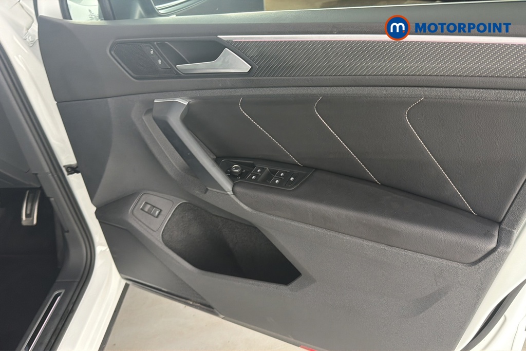 Volkswagen Tiguan R-Line Automatic Petrol SUV - Stock Number (1678028) - 18th supplementary image