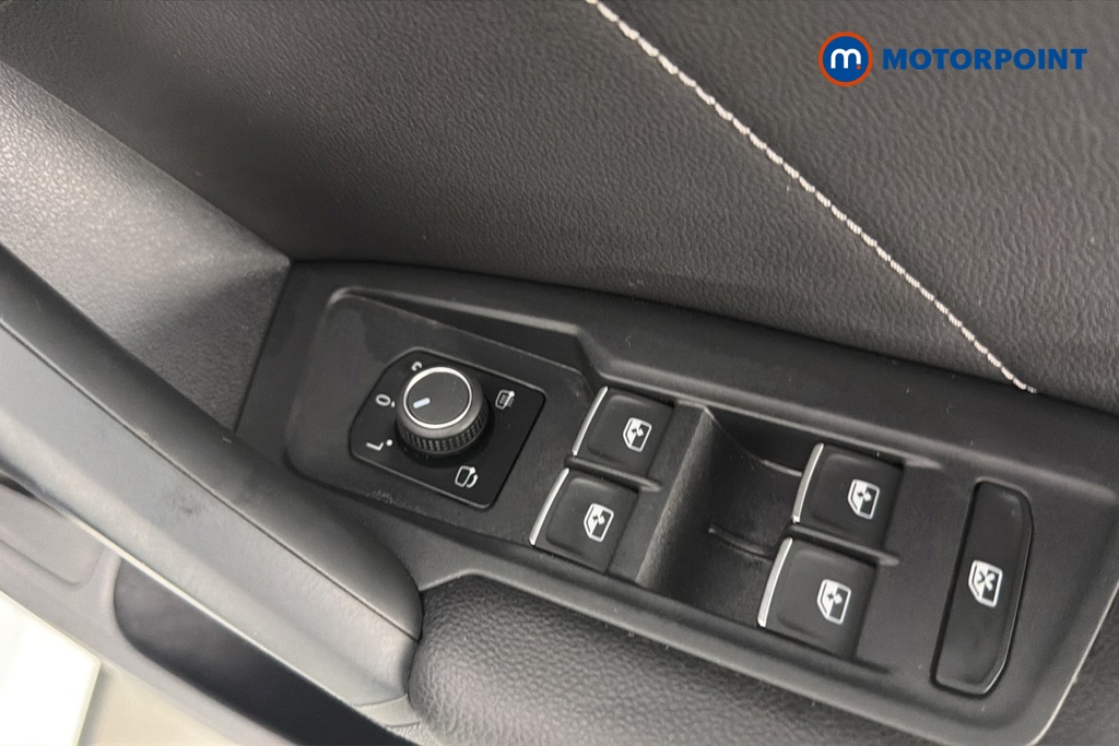 Volkswagen Tiguan R-Line Automatic Petrol SUV - Stock Number (1678028) - 19th supplementary image