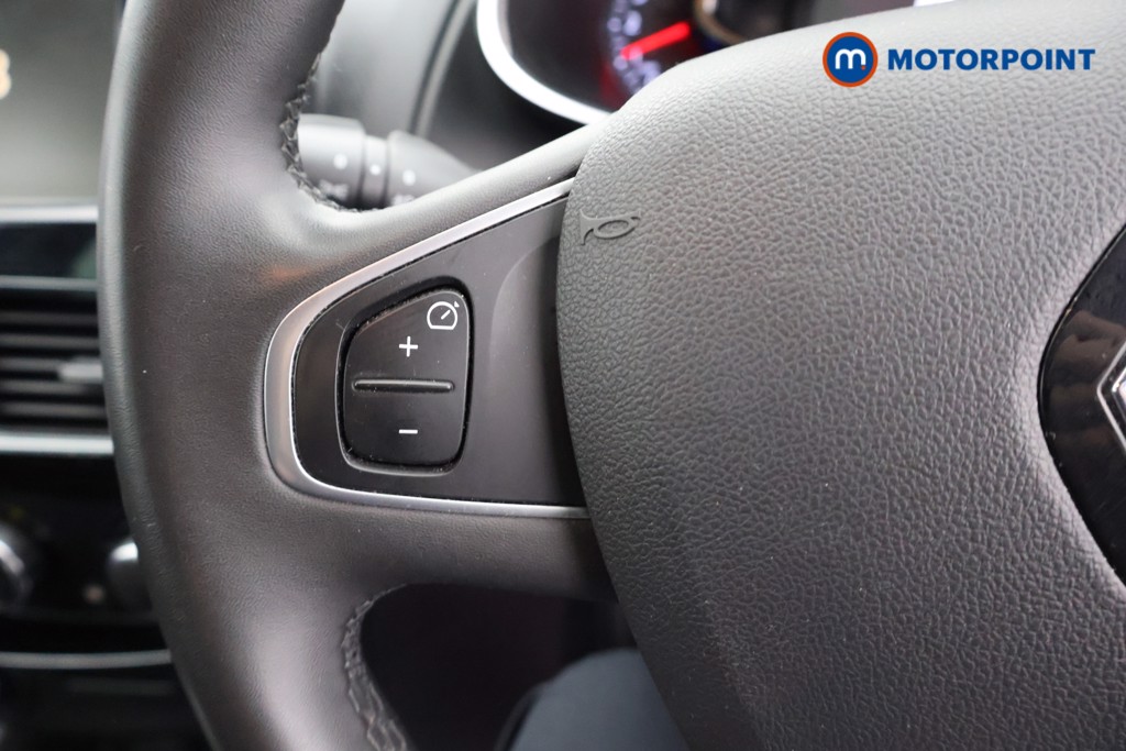 Renault Clio Iconic Manual Petrol Hatchback - Stock Number (1678151) - 2nd supplementary image