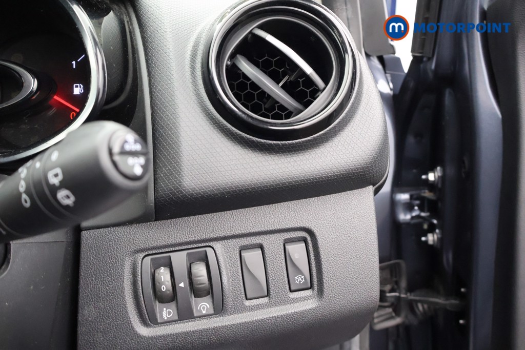 Renault Clio Iconic Manual Petrol Hatchback - Stock Number (1678151) - 7th supplementary image