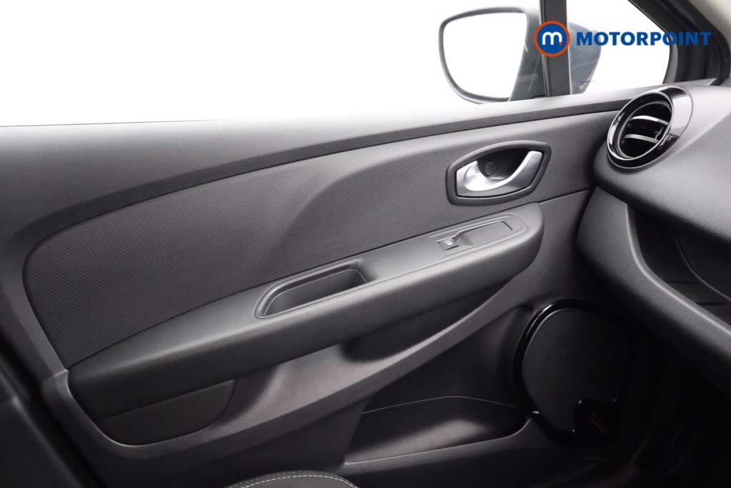 Renault Clio Iconic Manual Petrol Hatchback - Stock Number (1678151) - 11th supplementary image