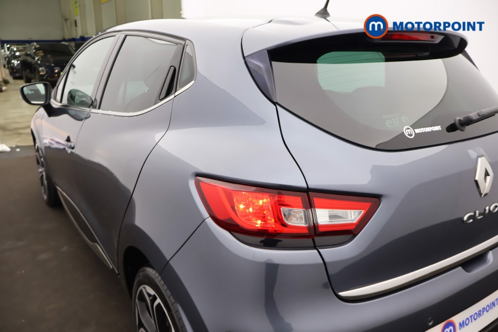 Renault Clio Iconic Manual Petrol Hatchback - Stock Number (1678151) - 23rd supplementary image