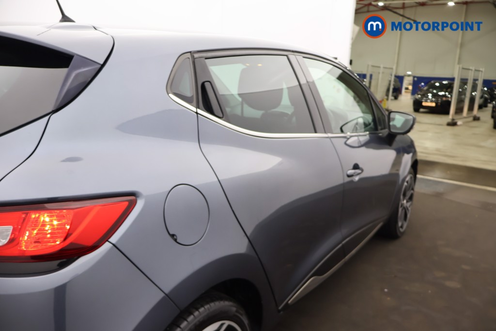 Renault Clio Iconic Manual Petrol Hatchback - Stock Number (1678151) - 25th supplementary image