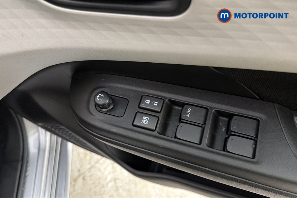 Suzuki Swift Motion Automatic Petrol Hatchback - Stock Number (1678504) - 19th supplementary image
