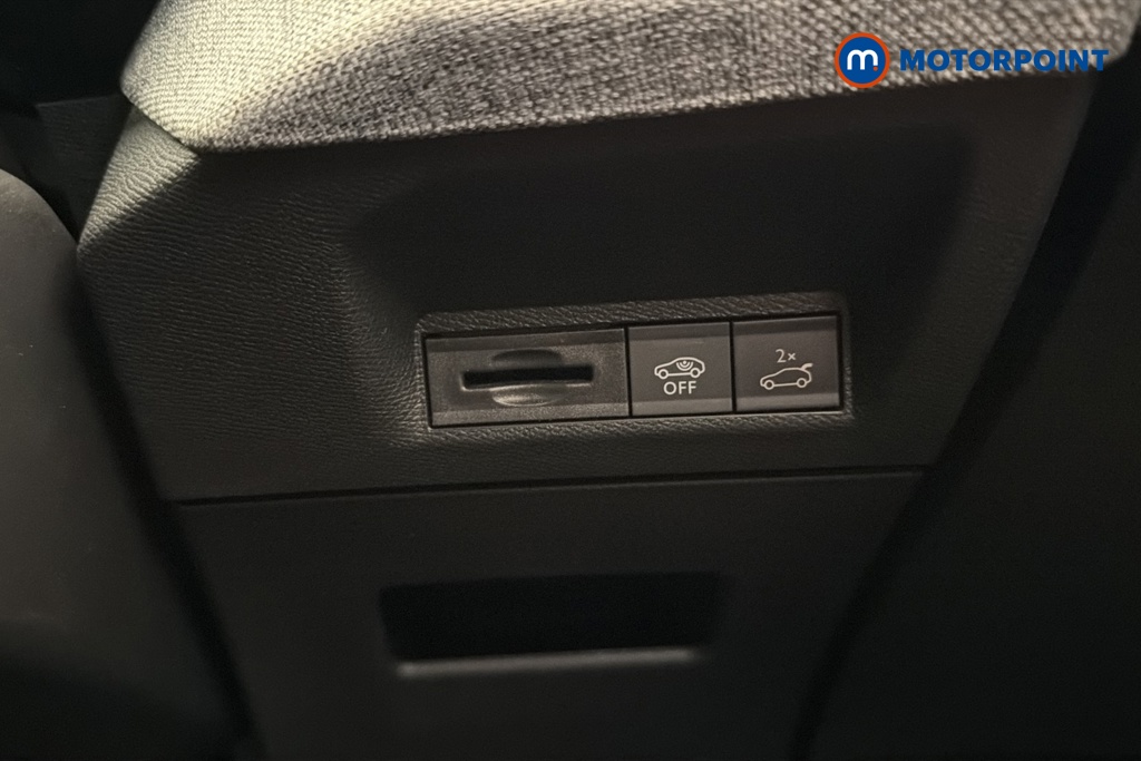 Peugeot 3008 GT Automatic Petrol SUV - Stock Number (1678597) - 11th supplementary image