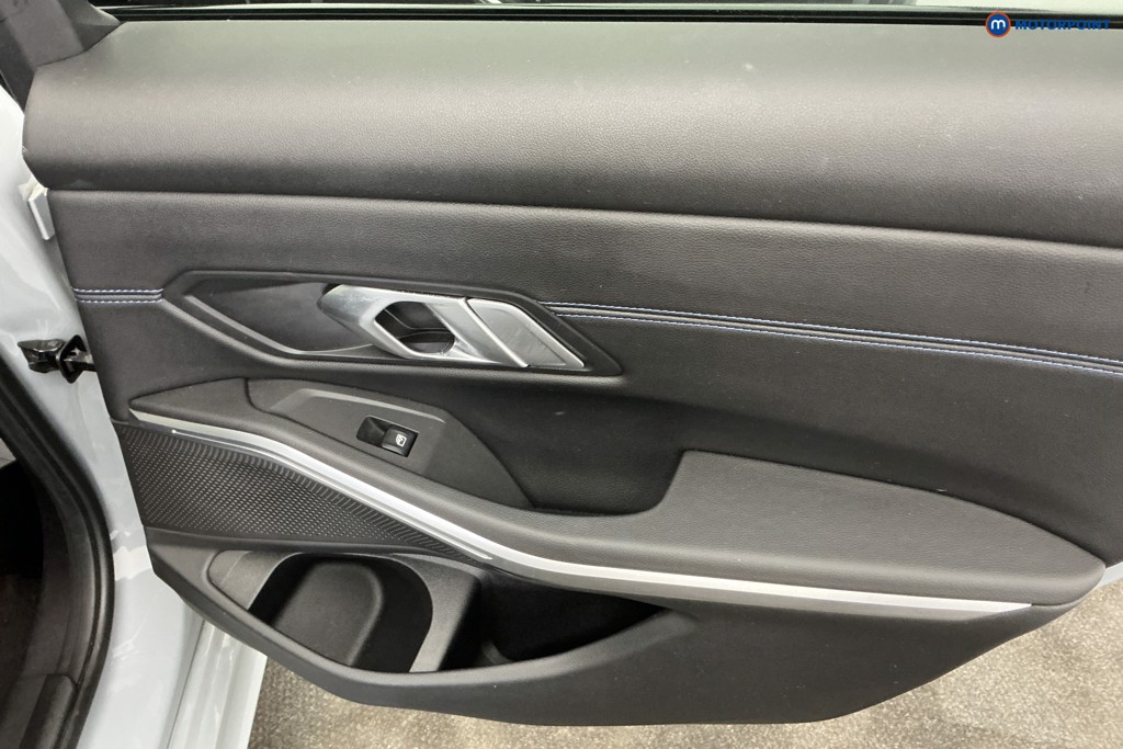 BMW 3 Series M Sport Automatic Petrol Saloon - Stock Number (1679569) - 26th supplementary image